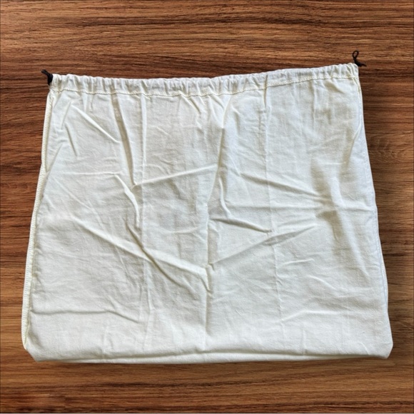 Cole Haan Dust Cover - Picture 3 of 4